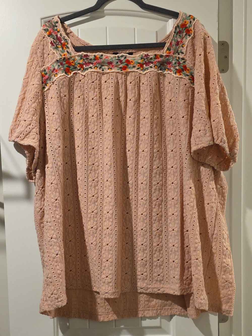 Embroidered Peach Eyelet Women's Top - Relaxed Fit - Picture 1 of 2